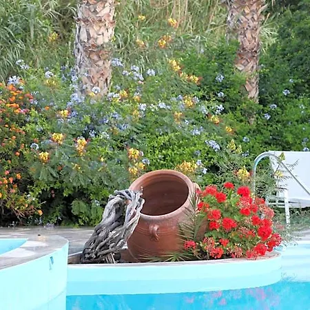 Spiros & Hiroko - Adults Only Hotel