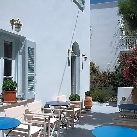 Spiros & Hiroko - Adults Only Perissa (Santorini)