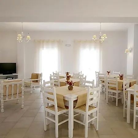 Spiros & Hiroko - Adults Only 2* Perissa (Santorini)