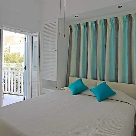 Spiros & Hiroko - Adults Only 2* Perissa (Santorini)