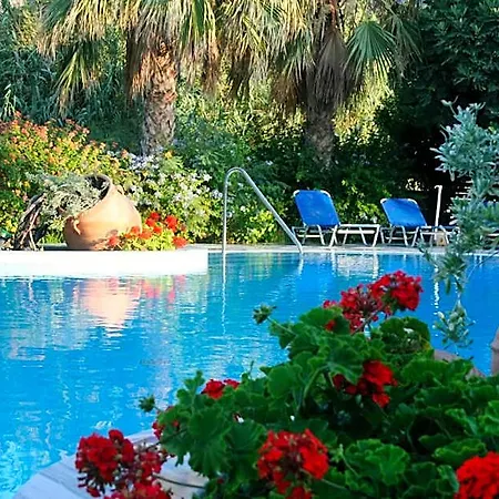 Spiros & Hiroko - Adults Only Perissa (Santorini)