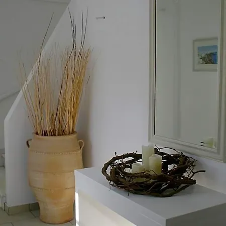 Spiros & Hiroko - Adults Only 2* Perissa (Santorini)