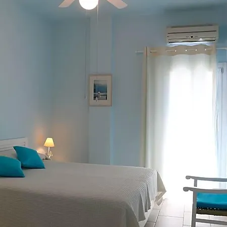 Spiros & Hiroko - Adults Only 2* Perissa (Santorini)